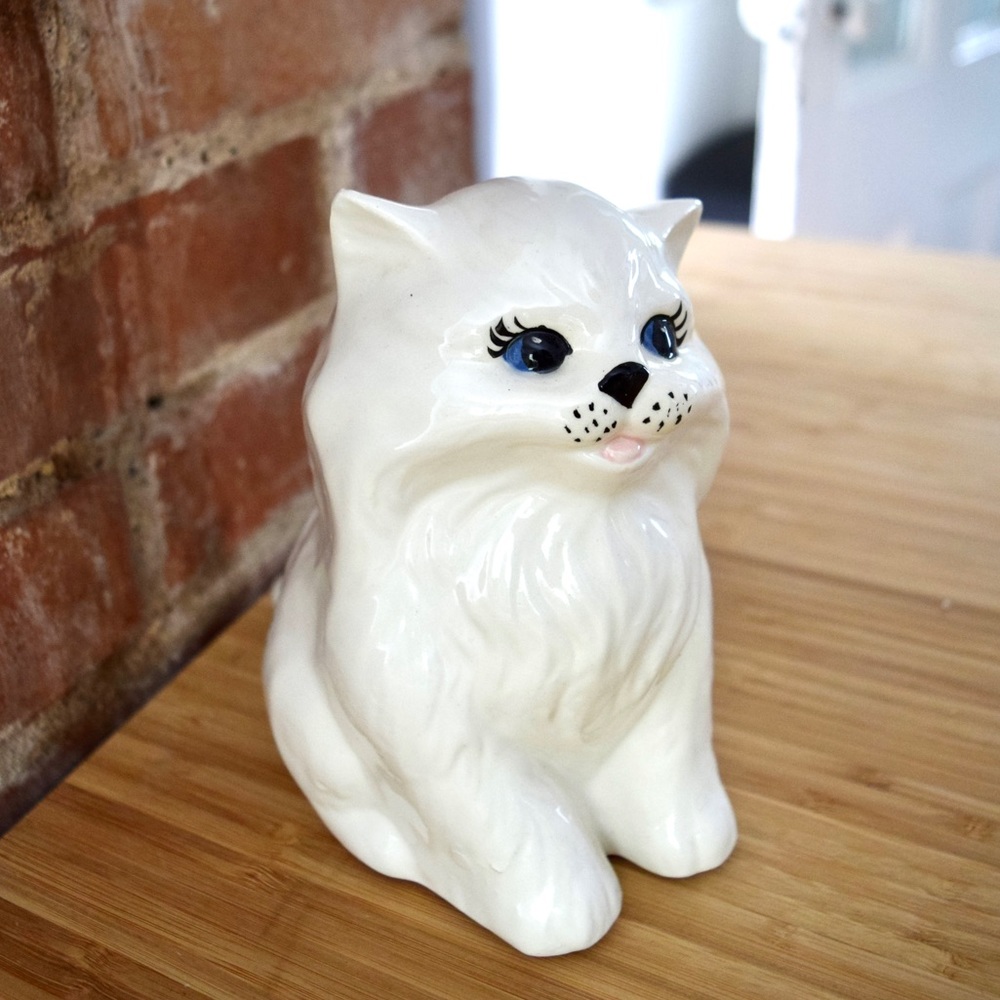 Hand Painted Pretty Ceramic Kitty Figurine Vintage Cat Art Collectible Cute - Picture 3 of 13